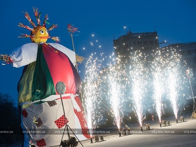 Масленица 2020 в Харькове на площади Свободы. Фото: горсовет